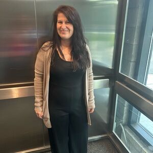 👋🏻 hello - my name is Elizabeth